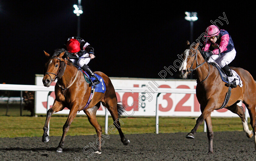 Herecomesthesun-0003 
 HERECOMESTHESUN (left, Edward Greatrex) beats LAWN RANGER (right) in The 100% Profit Boost At 32Redsport.com Novice Stakes Kempton 7 Mar 2018 - Pic Steven Cargill / Racingfotos.com