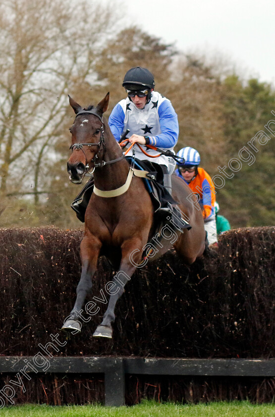 Marsh-Wren-0007 
 MARSH WREN (Ciaran Gethings) wins The Duncan Smith Over The Hill Birthday Mares Novices Handicap Chase
Warwick 22 Nov 2023 - Pic Steven Cargill / Racingfotos.com