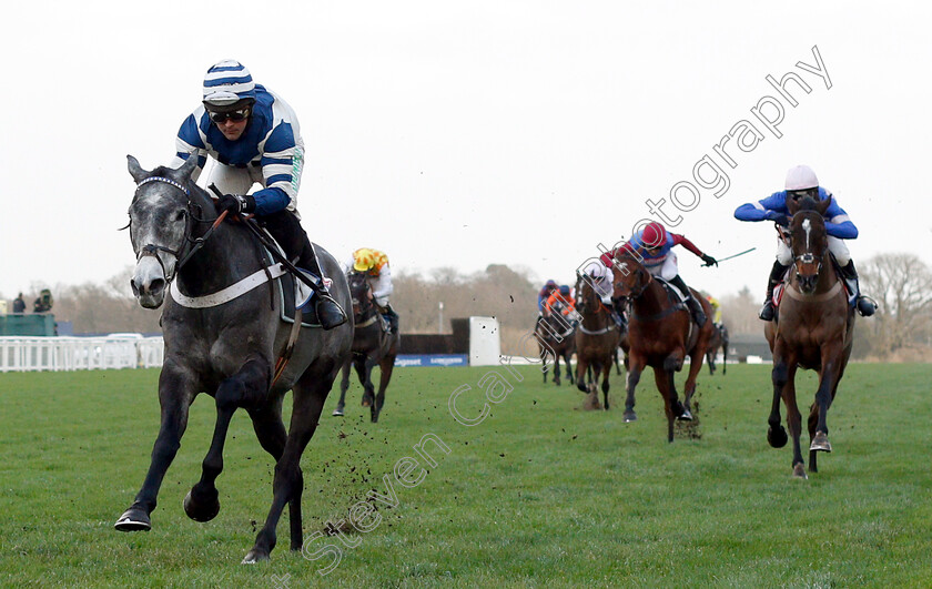 Angels-Breath-0001 
 ANGELS BREATH (Nico De Boinville) wins The Sky Bet Supreme Trial Novices Hurdle
Ascot 21 Dec 2018 - Pic Steven Cargill / Racingfotos.com