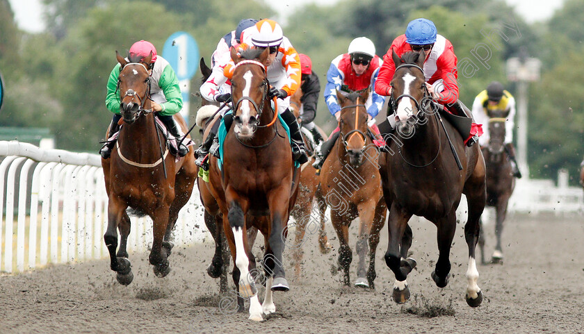 Tipperary-Jack-0003 
 TIPPERARY JACK (centre, Kieren Fox) beats DESTINATION (right) in The 32Red On The App Store Novice Stakes Div1
Kempton 5 Jun 2019 - Pic Steven Cargill / Racingfotos.com