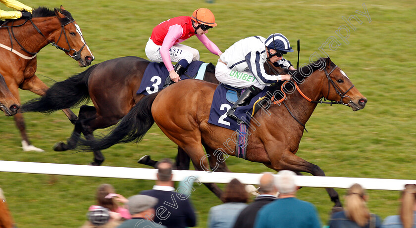 Grandfather-Tom-0001 
 GRANDFATHER TOM (Luke Morris) wins The Injured Jockeys Fund Handicap
Yarmouth 23 Apr 2019 - Pic Steven Cargill / Racingfotos.com