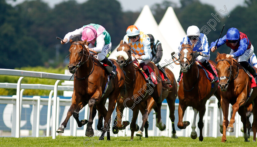 Starlore-0006 
 STARLORE (Ryan Moore) beats MAXIMUM DIVIDEND (right) in The Irish Stallion Farms EBF Novice Stakes
Sandown 7 Jul 2023 - Pic Steven Cargill / Racingfotos.com