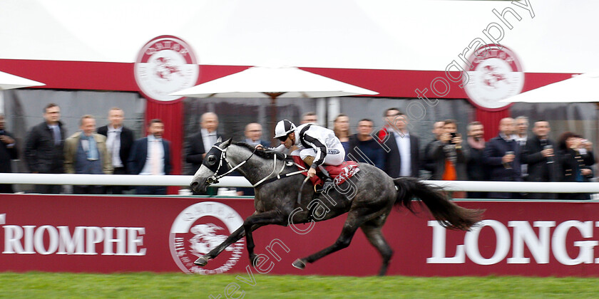 Fazza-Al-Khalediah-0001 
 FAZZA AL KHALEDIAH (Pierantonio Convertino) wins The Qatar Arabian World Cup
Longchamp 7 Oct 2018 - Pic Steven Cargill / Racingfotos.com