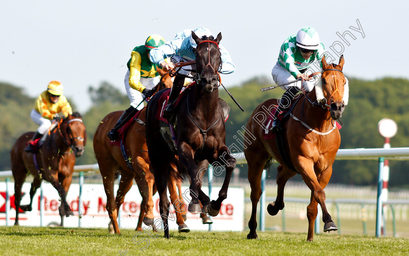 Maid-In-India-0003 
 MAID IN INDIA (left, Martin Harley) beats MUSCIKA (right) in The Armstrongs Brinscall Quarry Supplying Sagrada Familia Handicap
Haydock 26 May 2018 - Pic Steven Cargill / Racingfotos.com