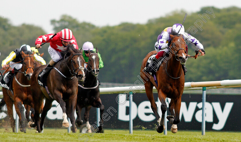 Kinross-0001 
 KINROSS (Frankie Dettori) beats NJORD (left) in The Betway John Of Gaunt Stakes
Haydock 29 May 2021 - Pic Steven Cargill / Racingfotos.com