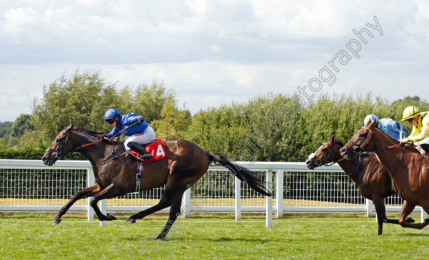 Passion-And-Glory-0002 
 PASSION AND GLORY (Hollie Doyle) beats ADDEYBB (right) in The Davies Insurance Services Gala Stakes
Sandown 1 Jul 2022 - Pic Steven Cargill / Racingfotos.com