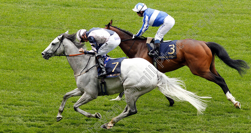 Lord-Glitters-0009 
 LORD GLITTERS (Daniel Tudhope) wins The Queen Anne Stakes
Royal Ascot 18 Jun 2019 - Pic Steven Cargill / Racingfotos.com