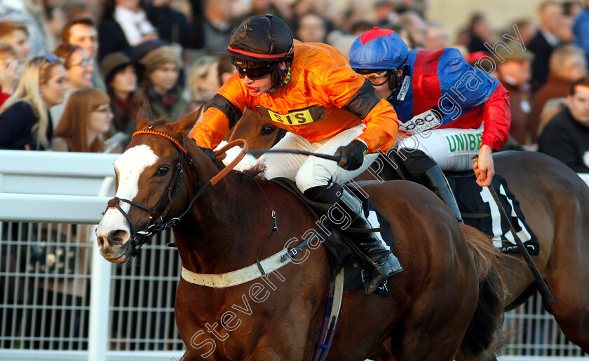 Speedo-Boy-0005 
 SPEEDO BOY (Tom O'Brien) wins The BetVictor Intermediate Handicap Hurdle
Cheltenham 17 Nov 2018 - Pic Steven Cargill / Racingfotos.com