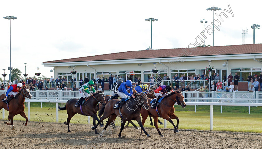 Western-Writer-0002 
 WESTERN WRITER (William Buick) beats DUKEDOM (right) in The Betsi Maiden Stakes
Chelmsford 7 Jun 2022 - Pic Steven Cargill / Racingfotos.com