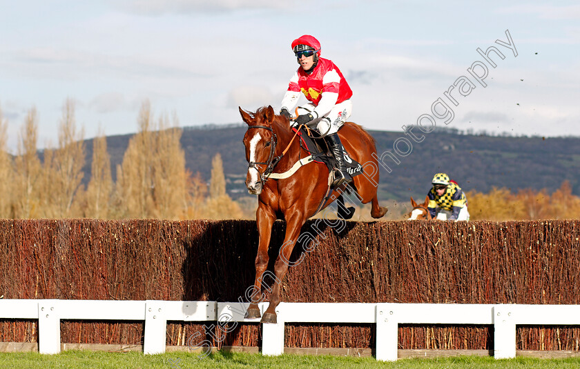 The-Big-Breakaway-0006 
 THE BIG BREAKAWAY (Robbie Power) wins The mallardjewellers.com Novices Chase
Cheltenham 15 Nov 2020 - Pic Steven Cargill / Racingfotos.com