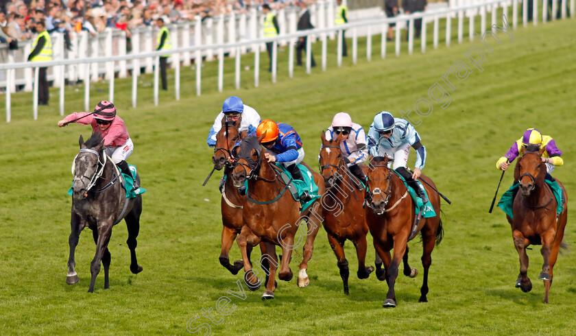 Mr-Wagyu-0001 
 MR WAGYU (centre, Jason Hart) beats FULL AUTHORITY (left) in The JRA Tokyo Trophy
Epsom 4 Jun 2022 - Pic Steven Cargill / Racingfotos.com