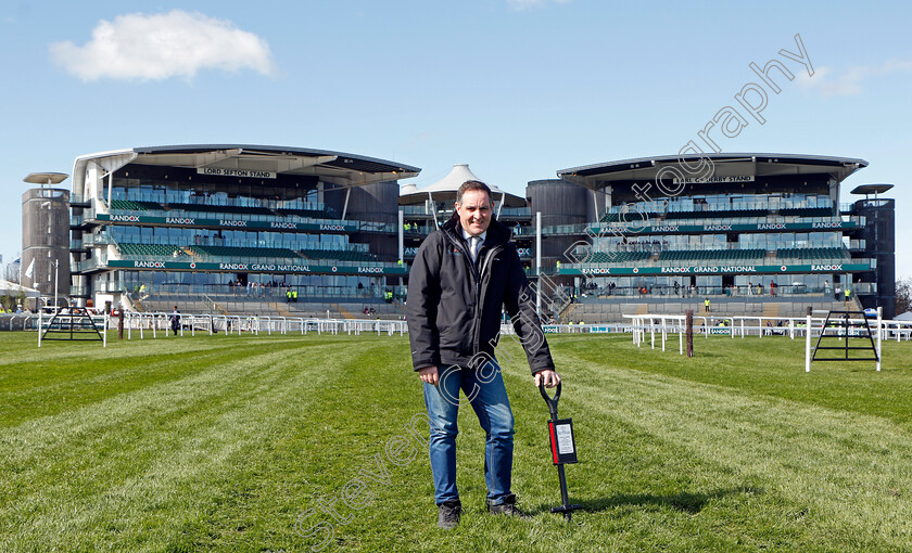 TurfTrax-0005 
 Mike Maher with going stick
Aintree 8 Apr 2022 - Pic Steven Cargill / Racingfotos.com