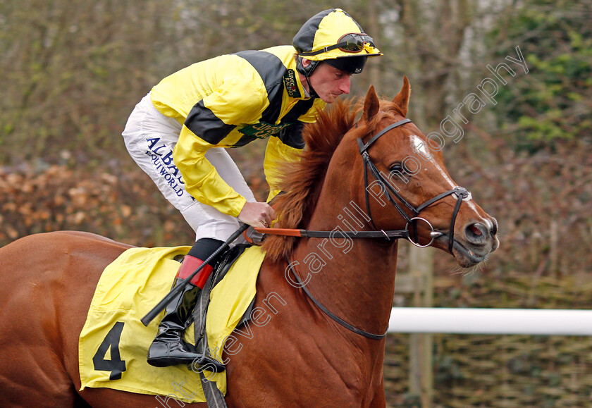 Deva-Dandy-0002 
 DEVA DANDY (Adam Kirby) Kempton 11 Apr 2018 - Pic Steven Cargill / Racingfotos.com