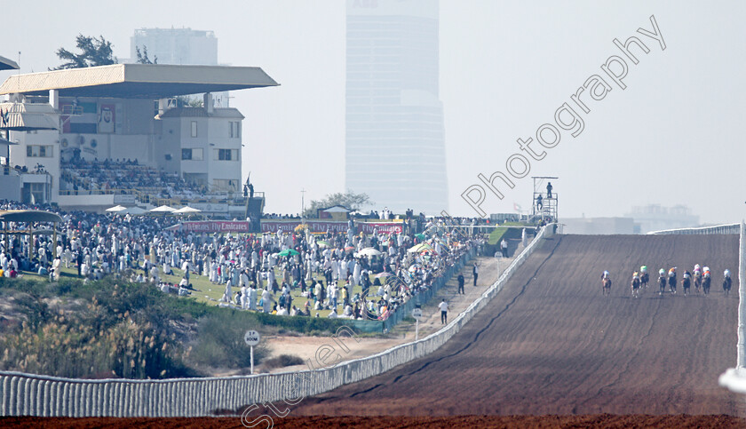 Jebel-Ali-0013 
 Racing up to the finish at Jebel Ali, Dubai 9 Feb 2018 - Pic Steven Cargill / Racingfotos.com