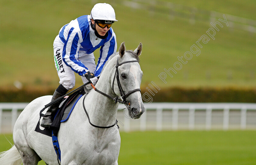 Thundering-Blue-0001 
 THUNDERING BLUE (Jamie Spencer)
Goodwood 23 Sep 2020 - Pic Steven Cargill / Racingfotos.com