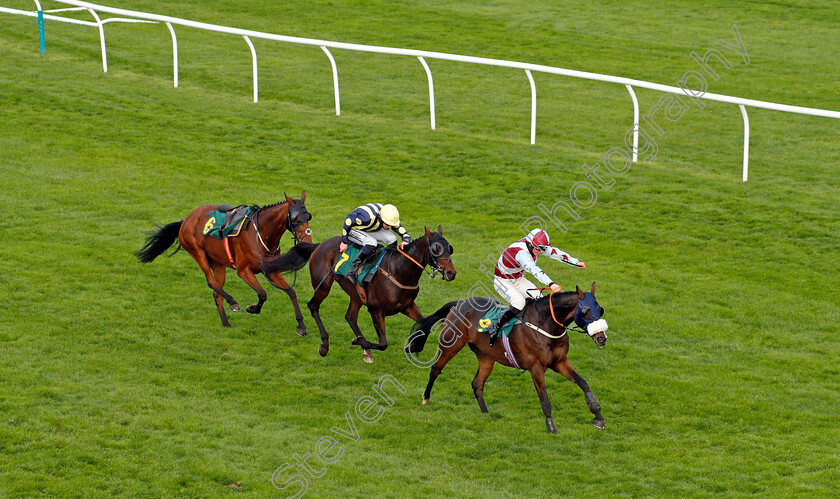 Sir-Jack-Yeats-0007 
 SIR JACK YEATS (James Bowen) beats HEPIJEU (centre) in The Download The At The Races App Handicap Chase
Fakenham 16 Oct 2020 - Pic Steven Cargill / Racingfotos.com