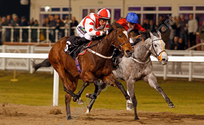 Lady-Willpower-0004 
 LADY WILLPOWER (left, William Cox) beats MOON SONG (right) in The Bet totequadpot At betfred.com Fillies Novice Stakes Div1 Chelmsford 1 Dec 2017 - Pic Steven Cargill / Racingfotos.com