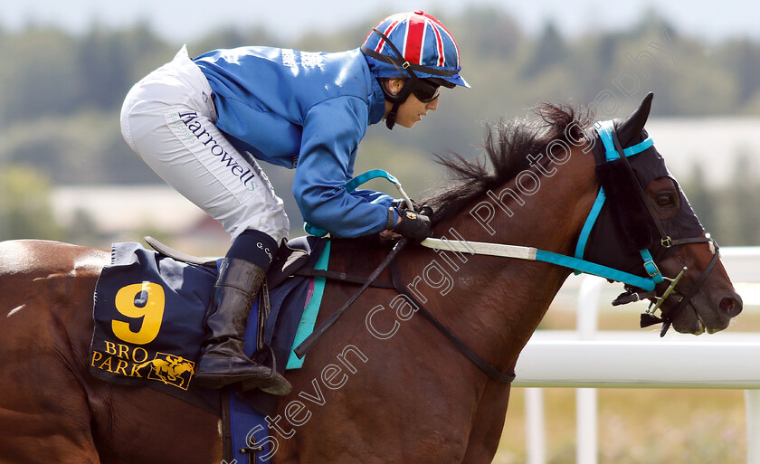 Thewaytoyou-0005 
 ELLA FITZ (Georgia Cox) wins The Lady Jockeys Thoroughbred World Championship Round 3
Bro Park Sweden 5 Aug 2018 - Pic Steven Cargill / Racingfotos.com