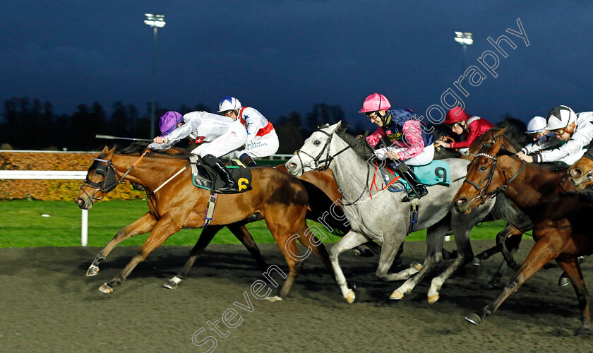 Made-Of-Lir-and-Miss-Moonshine-0001 
 MADE OF LIR (left, Rossa Ryan) with MISS MOONSHINE (centre, Oliver Searle)
Kempton 16 Nov 2022 - Pic Steven Cargill / Racingfotos.com