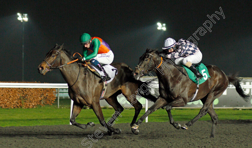 Andronicus-Beau-0002 
 ANDRONICUS BEAU (right, Richard Kingscote) beats RAZOR GLASS (left) in The Unibet Extra Place Offers Every Day Nursery
Kempton 2 Dec 2020 - Pic Steven Cargill / Racingfotos.com