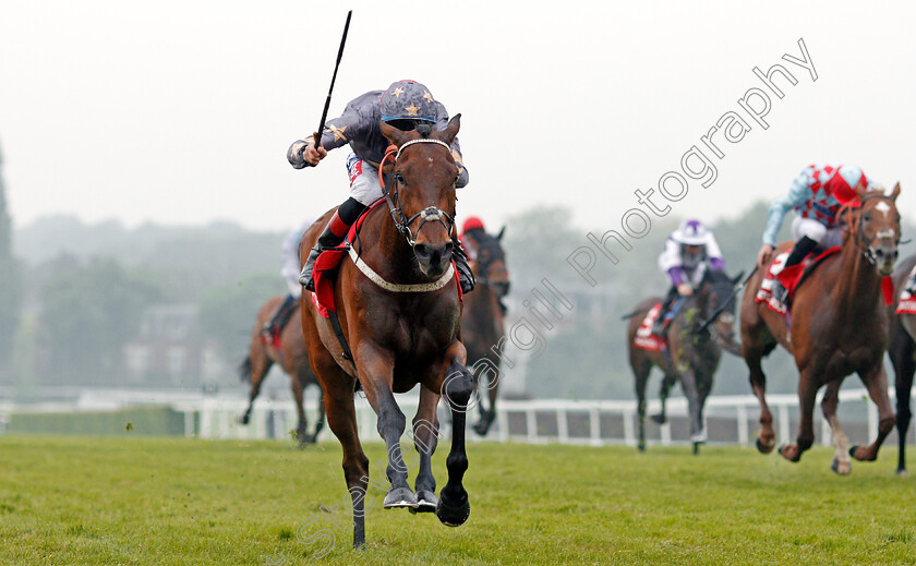 Magic-Circle-0004 
 MAGIC CIRCLE (Fran Berry) wins The Matchbook VIP Henry II Stakes Sandown 24 May 2018 - Pic Steven Cargill / Racingfotos.com