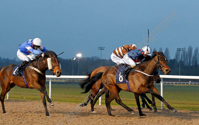 Nurse-Dee-0002 
 NURSE DEE (Laura Pearson) beats SPIRIT OF ROWDOWN (left) in The Ladbrokes Football Acca Boosty Handicap
Wolverhampton 18 Jan 2021 - Pic Steven Cargill / Racingfotos.com