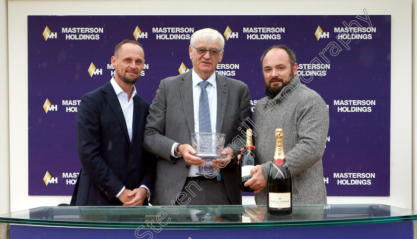 Pearl-Of-The-West-0008 
 Presentation to John McConnell for The Masterson Holdings Hurdle won by PEARL OF THE WEST
Cheltenham 27 Oct 2018 - Pic Steven Cargill /Racingfotos.com