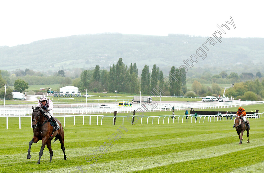 Marcle-Ridge-0007 
 MARCLE RIDGE (Sam Jukes) wins The KTDA Racing Open Hunters Chase
Cheltenham 3 May 2019 - Pic Steven Cargill / Racingfotos.com