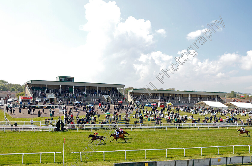 Aria-Rose-0002 
 ARIA ROSE (Daniel Muscutt) wins The Quinncasino Handicap
Yarmouth 19 May 2021 - Pic Steven Cargill / Racingfotos.com