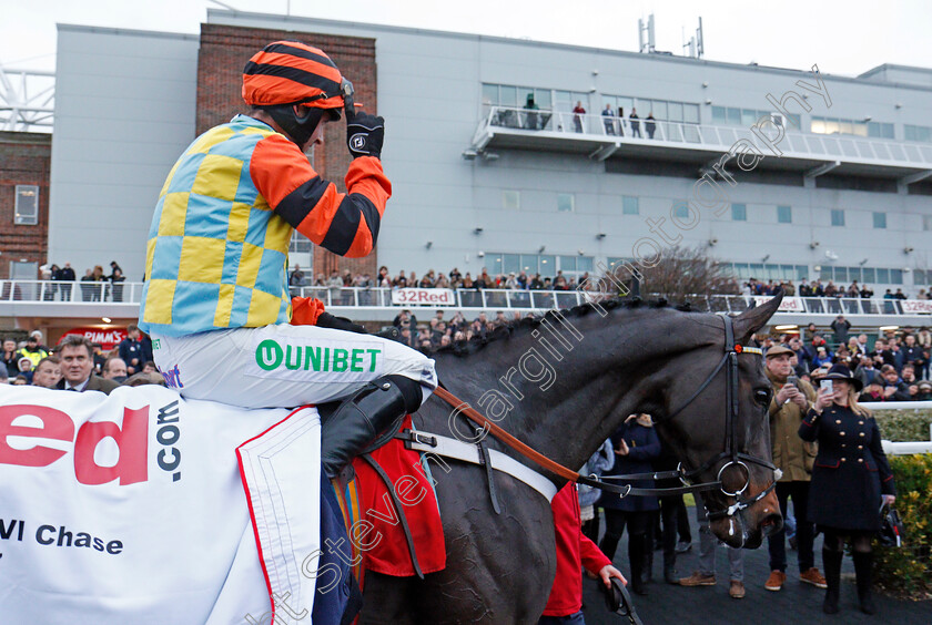 Might-Bite-0018 
 MIGHT BITE (Nico de Boinville) after The 32Red King George VI Chase Kempton 26 Dec 2017 - Pic Steven Cargill / Racingfotos.com