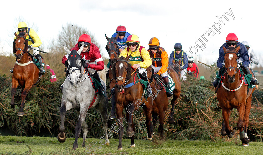 Coko-Beach-and-Freewheelin-Dylan-0003 
 COKO BEACH (left, Jonjo o'Neill) and FREEWHEELIN DYLAN (centre, Ricky Doyle) 
Aintree 9 Apr 2022 - Pic Steven Cargill / Racingfotos.com