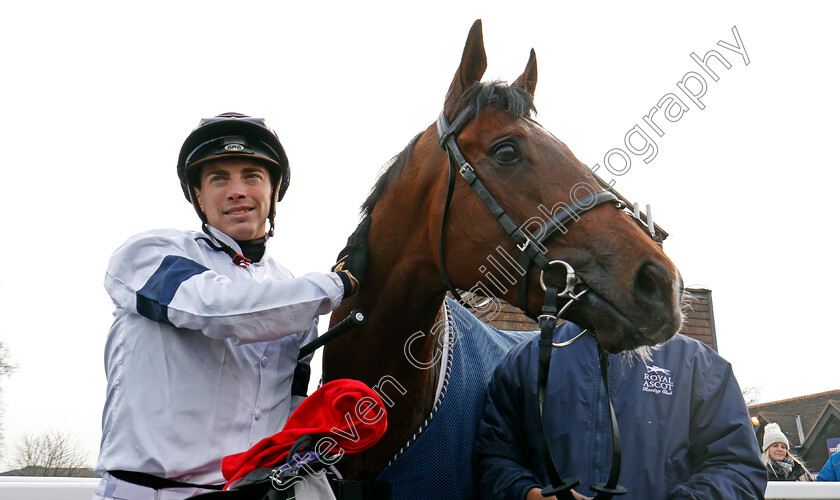 Headway-0014 
 HEADWAY (James Doyle) after The 32Red Spring Cup Stakes Lingfield 3 Mar 2018 - Pic Steven Cargill / Racingfotos.com