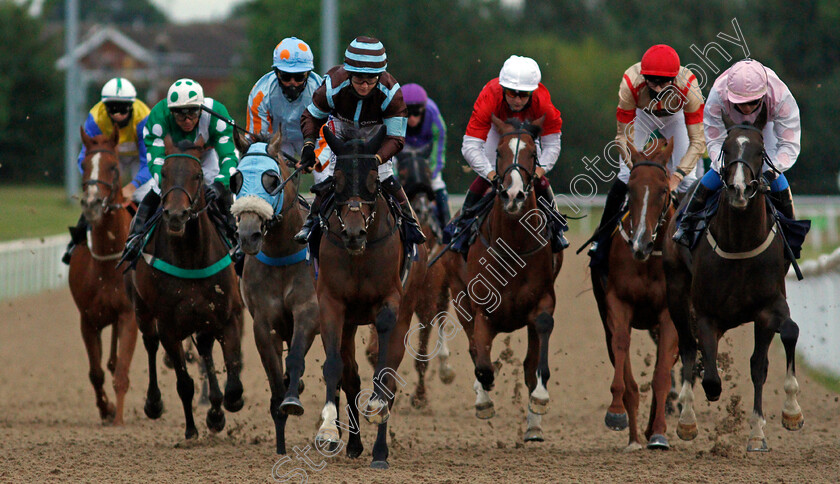 Recuerdame-0003 
 RECUERDAME (centre, Hollie Doyle) beats FREEDOM AND WHEAT (right) in The Sky Sports Racing HD Virgin 535 Handicap
Wolverhampton 31 Jul 2020 - Pic Steven Cargill / Racingfotos.com