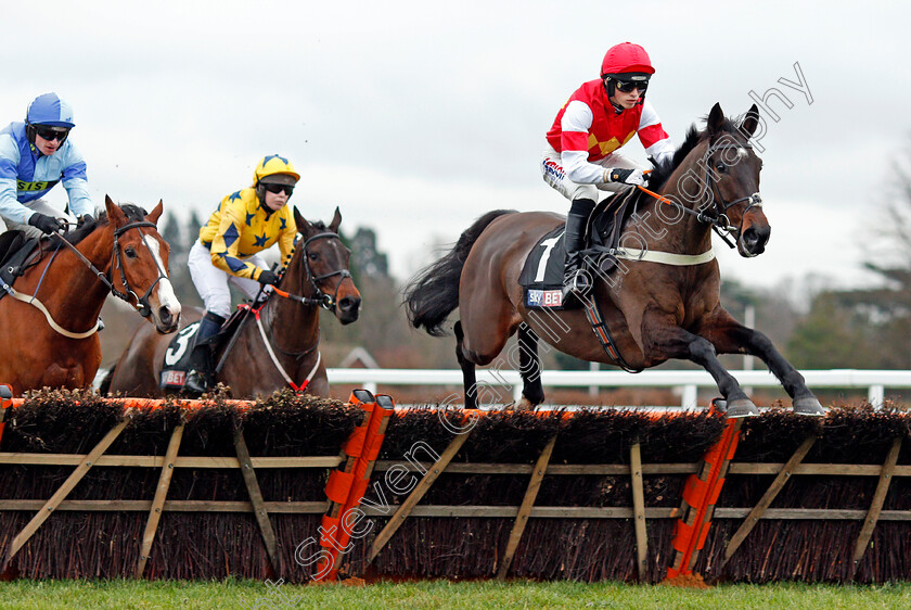 Slate-House-0002 
 SLATE HOUSE (Harry Cobden) Ascot 22 Dec 2017 - Pic Steven Cargill / Racingfotos.com