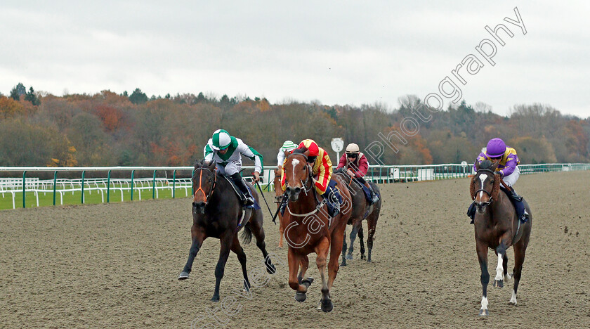 Joegogo-0001 
 JOEGOGO (Fran Berry) beats DOTTED SWISS (left) and INUK (right) in The 32Red Casino Nursery Lingfield 21 Nov 2017 - Pic Steven Cargill / Racingfotos.com