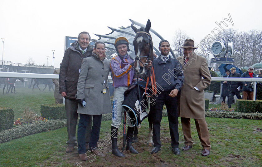 Jenkins-0010 
 JENKINS (James Bowen) after The Ascot Spring Garden Show Holloways Handicap Hurdle Ascot 20 Jan 2018 - Pic Steven Cargill / Racingfotos.com