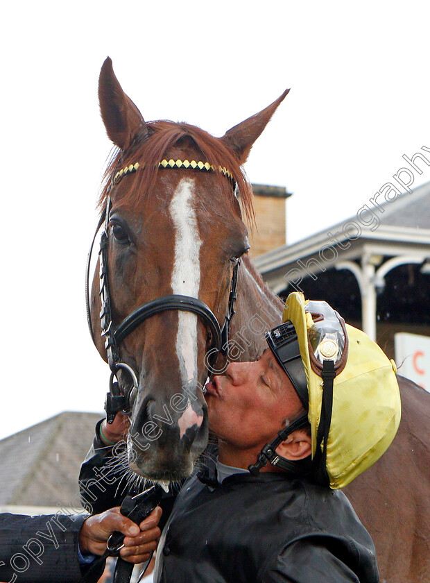 Stradivarius-0012 
 STRADIVARIUS (Frankie Dettori) winner of The Doncaster Cup
Doncaster 10 Sep 2021 - Pic Steven Cargill / Racingfotos.com