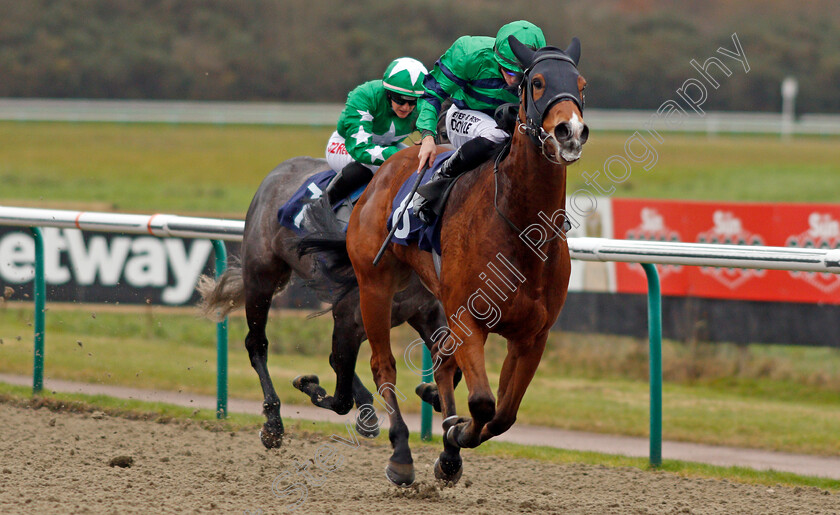 Domitilla-0003 
 DOMITILLA (Tom Marquand) wins The 32Red.com Fillies Handicap Lingfield 6 Dec 2017 - Pic Steven Cargill / Racingfotos.com