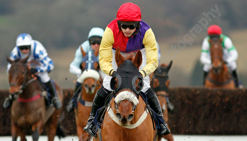 Golden-Sunrise-0004 
 GOLDEN SUNRISE (Jonjo O'Neill Jr)
Chepstow 7 Dec 2019 - Pic Steven Cargill / Racingfotos.com