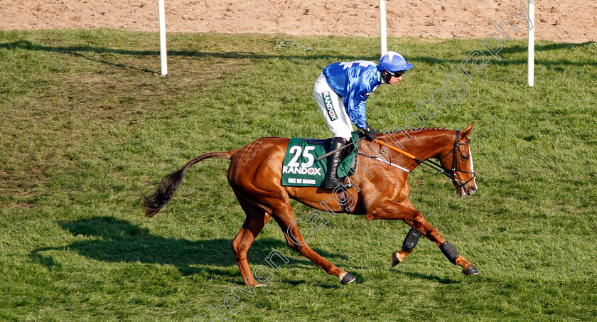 Raz-De-Maree-0001 
 RAZ DE MAREE (Robbie Power) Aintree 14 Apr 2018 - Pic Steven Cargill / Racingfotos.com