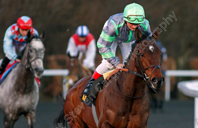 Intrepidly-0002 
 INTREPIDLY (Andrea Atzeni) Kempton 7 Mar 2018 - Pic Steven Cargill / Racingfotos.com