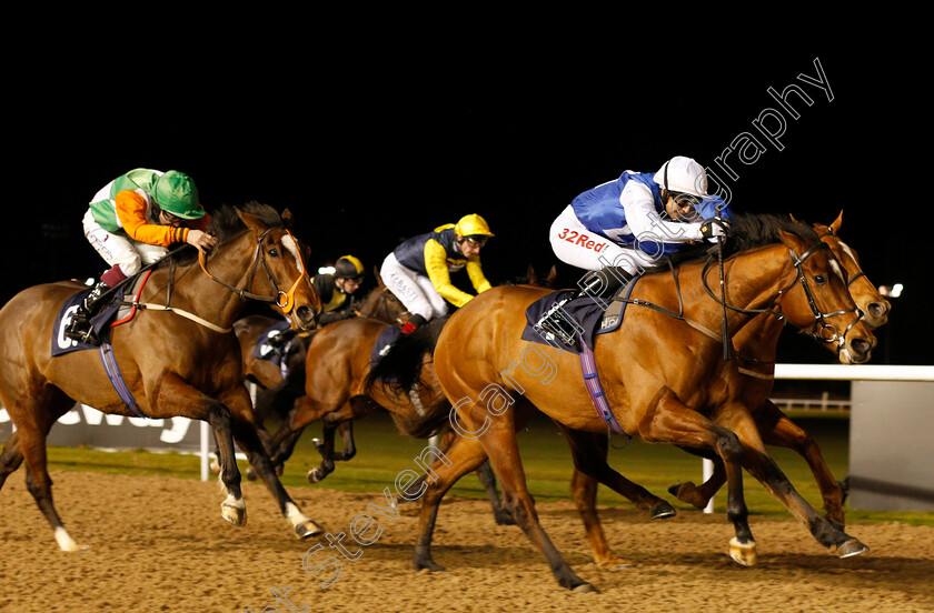 Humbert-0003 
 HUMBERT (Josephine Gordon) beats COILLTE CAILIN (left) in The sunbets.co.uk Handicap Wolverhampton 15 Jan 2018 - Pic Steven Cargill / Racingfotos.com