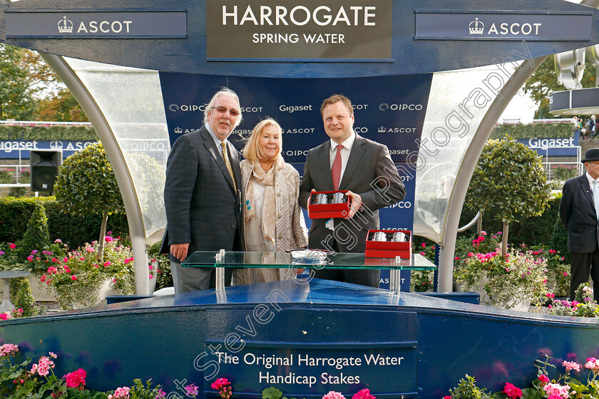 Nobly-Born-0009 
 Presentation for The Original Harrogate Water Handicap Ascot 6 Oct 2017 - Pic Steven Cargill / Racingfotos.com