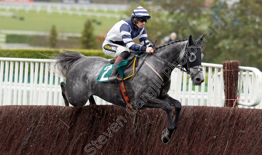 Al-Dancer-0001 
 AL DANCER (Sam Twiston-Davies) wins The squareintheair.com Novices Chase
Cheltenham 25 Oct 2019 - Pic Steven Cargill / Racingfotos.com