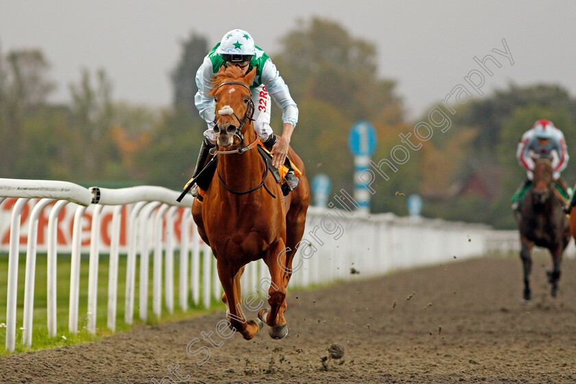 Glendevon-0012 
 GLENDEVON (Jamie Spencer) wins The 32Red British Stallion Studs EBF Novice Stakes Kempton 11 Oct 2017 - Pic Steven Cargill / Racingfotos.com