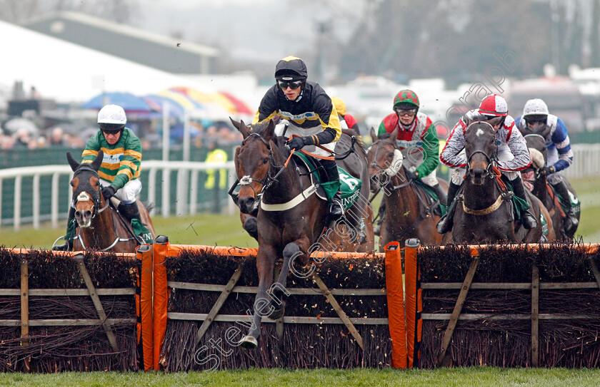 Storm-Home-0001 
 STORM HOME (Harry Cobden) Aintree 13 Apr 2018 - Pic Steven Cargill / Racingfotos.com