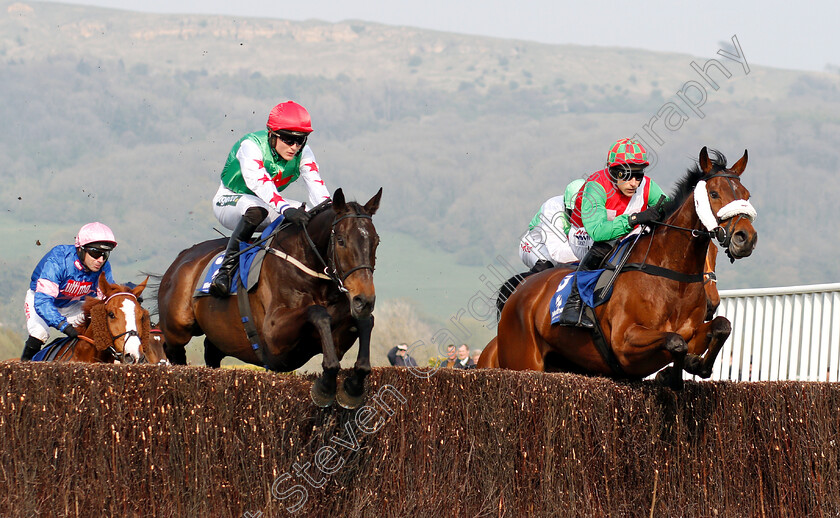 Cobra-De-Mai-0001 
 COBRA DE MAI (right, Harry Skelton) beats DAWSON CITY (left) in The Weatherite Handicap Chase
Cheltenham 17 Apr 2019 - Pic Steven Cargill / Racingfotos.com