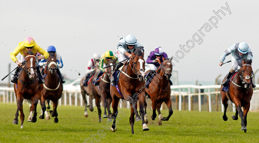 Swayze-0004 
 SWAYZE (centre, Tom Marquand) beats JOSIES KID (right) and SASSY RASCAL (left) in The British Stallion Studs EBF Maiden Stakes
Yarmouth 14 Jul 2021 - Pic Steven Cargill / Racingfotos.com