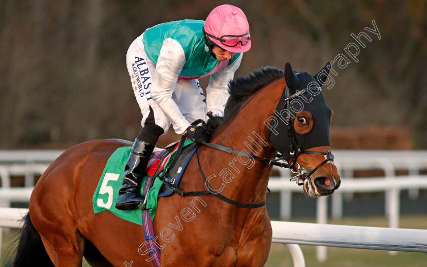 Star-Archer-0003 
 STAR ARCHER (Ryan Moore) Kempton 7 Mar 2018 - Pic Steven Cargill / Racingfotos.com