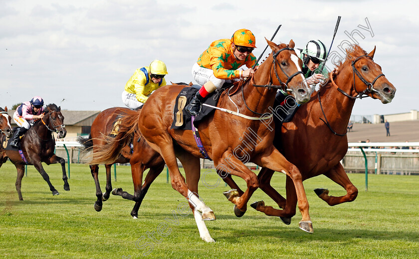 Tenerife-Sunshine-0004 
 TENERIFE SUNSHINE (Andrea Atzeni) beats LIKE A TIGER (right) in The Turners British EBF Maiden Stakes
Newmarket 22 Sep 2022 - Pic Steven Cargill / Racingfotos.com